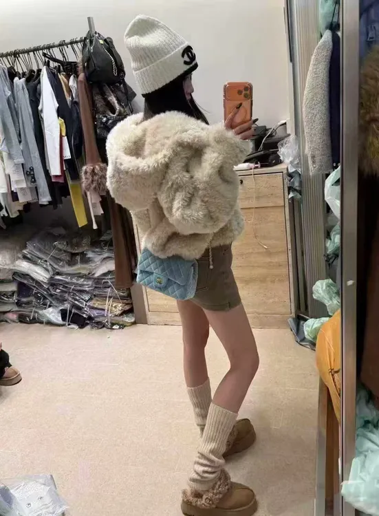 悠悠 泡菜新款时髦洋气保暖连帽毛毛外套