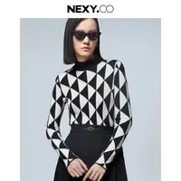 【晨粉专享价】NEXY.CO/奈蔻黑白半高领半高领格子棋盘格菱形打底衫