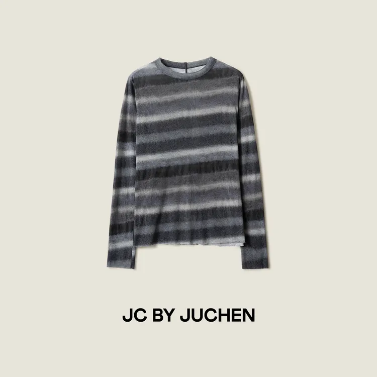 温柔低饱和云雾灰复古条纹薄纱皮肤衣打底长袖T恤 FW117005-195