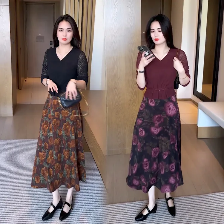 时尚洋气连衣裙女2025秋季新款显瘦减龄假两件蕾丝拼接中长款裙子