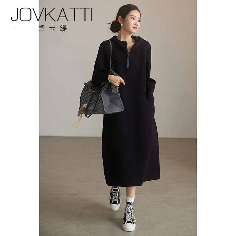 JOVKATTI休闲连帽黑色连衣裙2025秋冬新款宽松长裙欧洲站大码女装