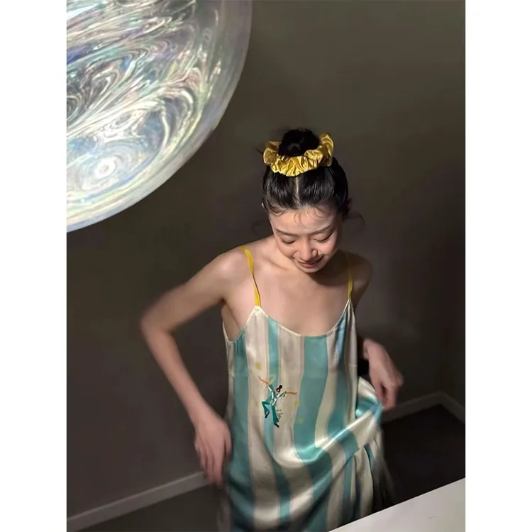 【度假风】撞色条纹印花冰丝睡裙女夏季韩风2025新款吊带可睡衣女大