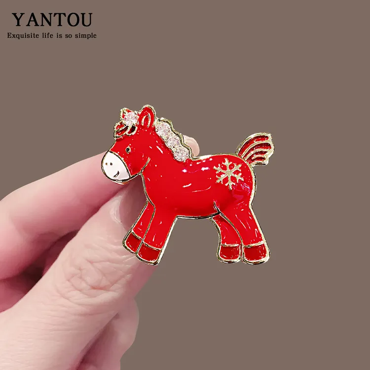 合金胸针 本命年生肖红色小马胸针高端气质时尚创意别针衣服装饰