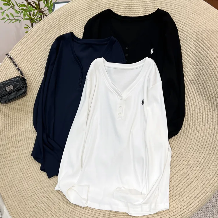 必魅-2025秋季新款刺绣V零纽扣设计感长袖T恤休闲韩系上衣2251