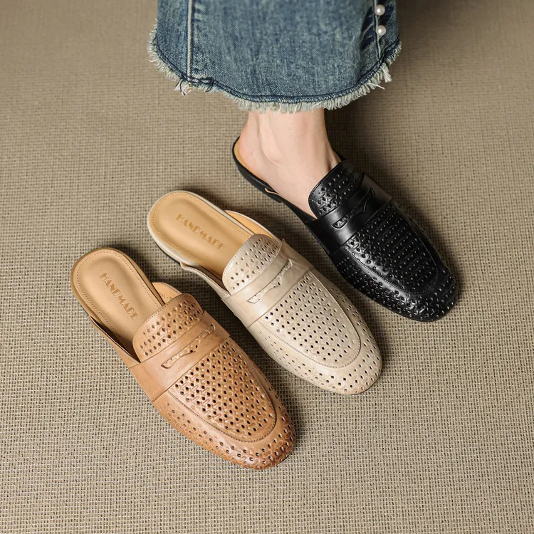 包头一字拖鞋女夏外穿时尚2025新款真皮百搭休闲平底英伦风洞洞鞋