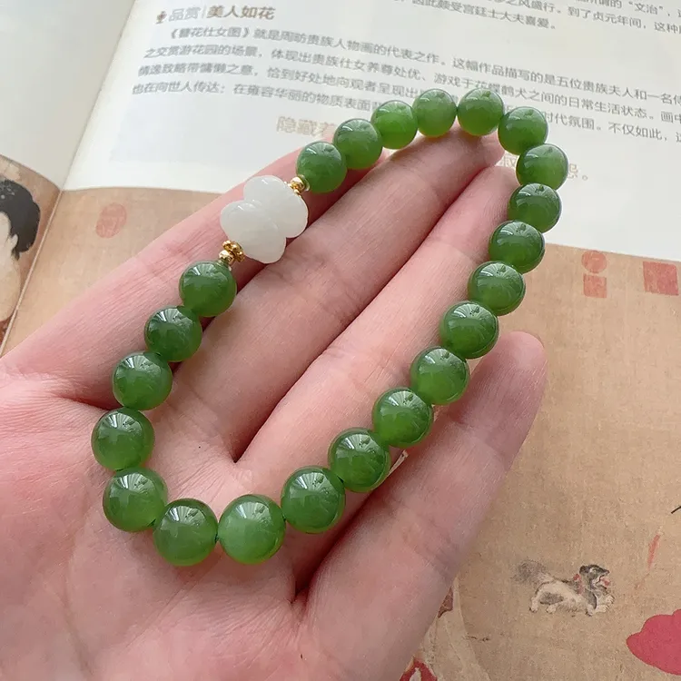 碧玉和田玉卡10果阳绿无黑点冰底手串白玉并蒂莲