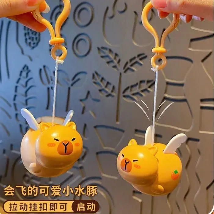 会飞的卡皮巴拉水豚创意玩具钥匙扣小红书同款高颜值挂饰有趣会动