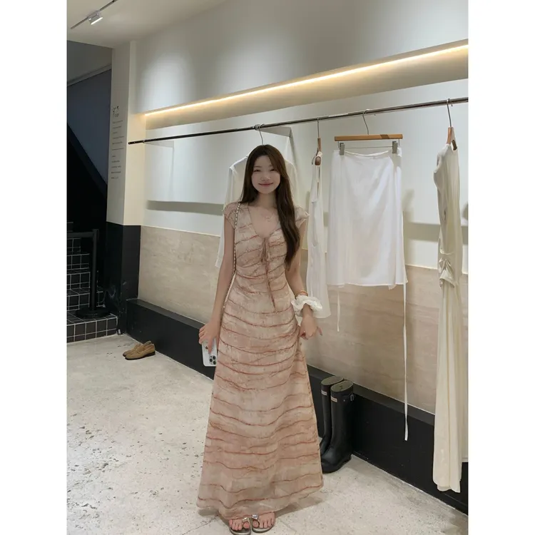 莫奈~夏季气质显瘦收腰设计感印花粉色连衣裙裙子