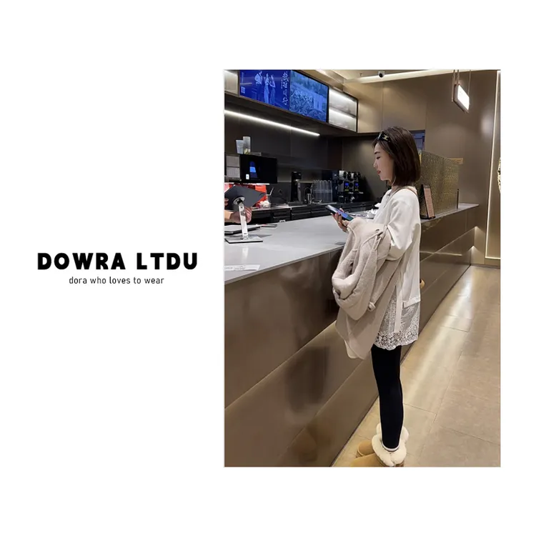 朵拉【量身打造】2025年冬季新款圆领蕾丝加绒百搭T恤女 016-90369