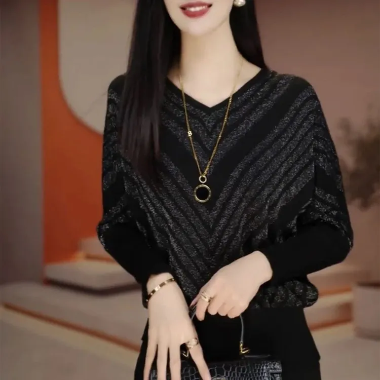 时尚气质蝙蝠袖女士针织衫秋冬新款洋气宽松大码显瘦毛衣打底上衣