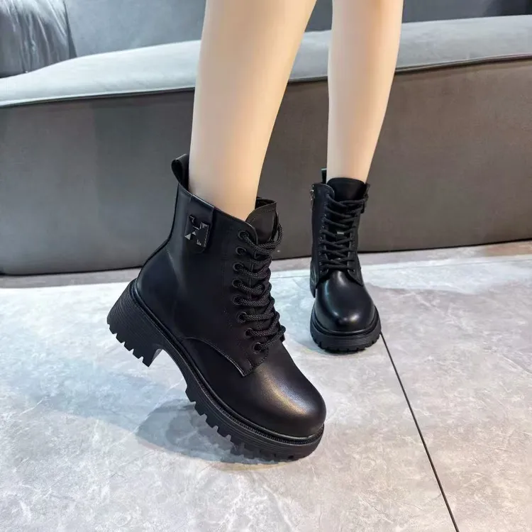 厚底短靴女黑色马丁靴2025新款冬季英伦风圆头鞋子软底轻便