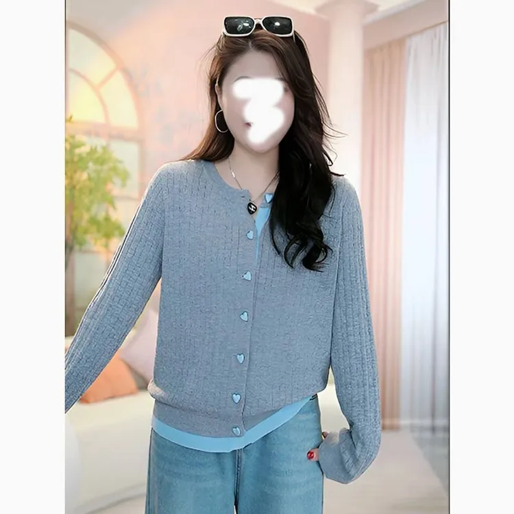 大码女装2025开春新款圆领麻花纹爱心扣长袖针织开衫宽松慵懒毛衣