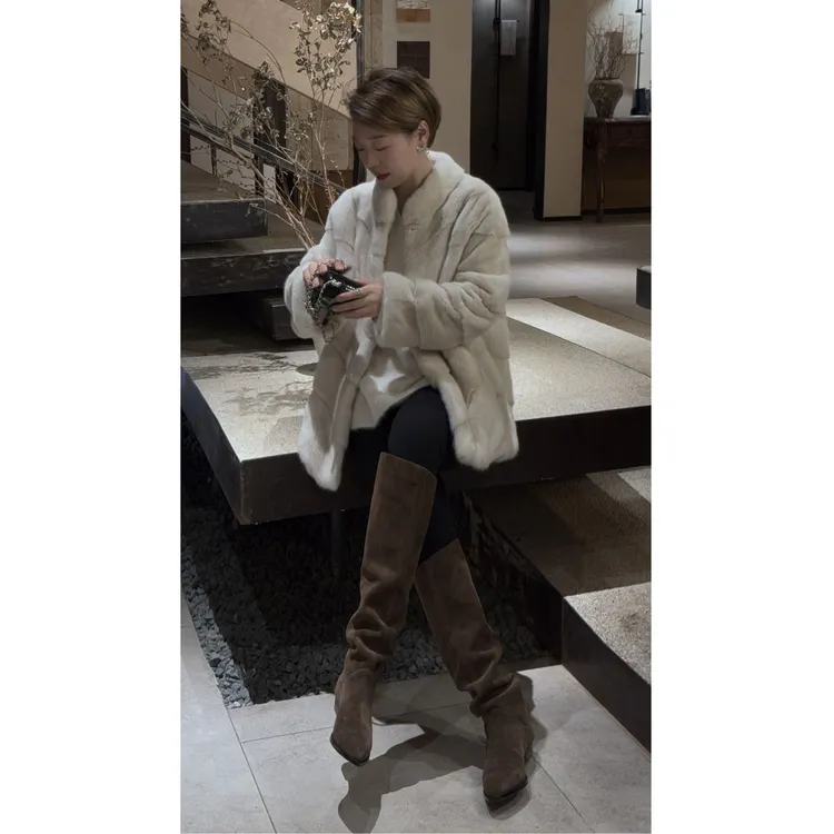 【暮雪千金】芬兰进口拼接横排坎毛立领水貂皮草外套25431014