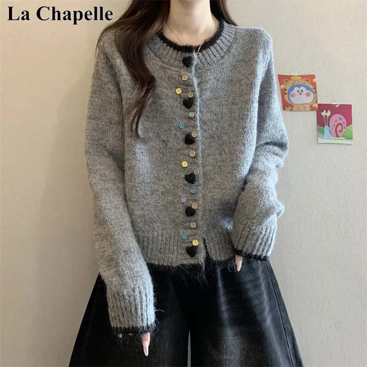 拉夏贝尔秋冬新款设计感彩色扣子拼色爱心纽扣毛衣女宽松开衫上衣