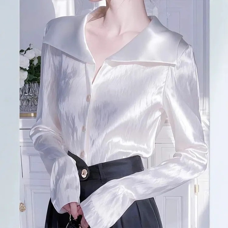 洋气白色长袖缎面衬衫女款2025早春新款独特别致订婚得体大方女装