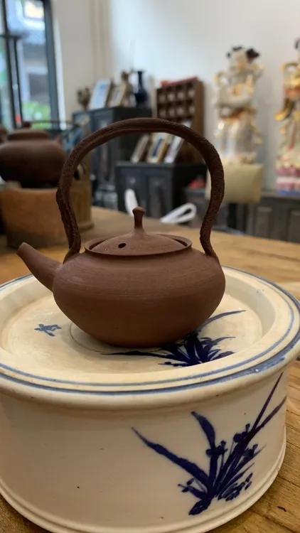 潮州手拉壶纯手工小提梁八邑匠人创始人赖通发大师