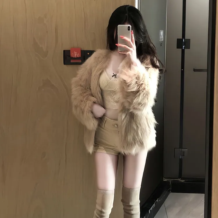 纯欲风辣妹短裙套装女秋冬新款御姐气质毛毛外套吊带入冬漂亮衣服