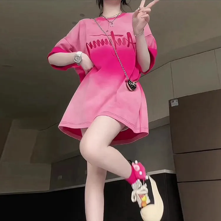 多巴胺穿搭短袖t恤女夏2025新款爆款减龄宽松长款遮屁股下衣消失