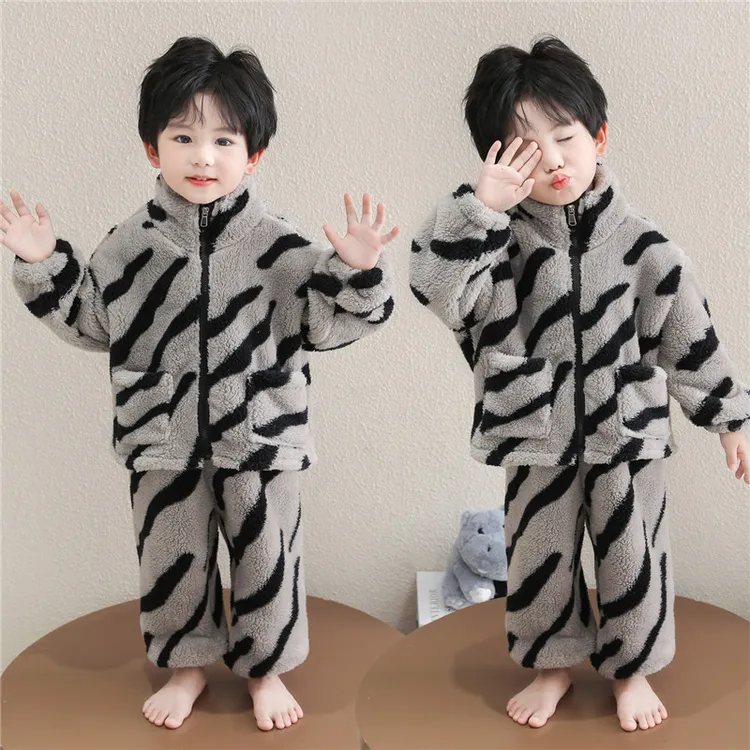 秋冬季儿童珊瑚绒睡衣男童套装小男孩宝宝加厚秋冬装法兰绒家居服
