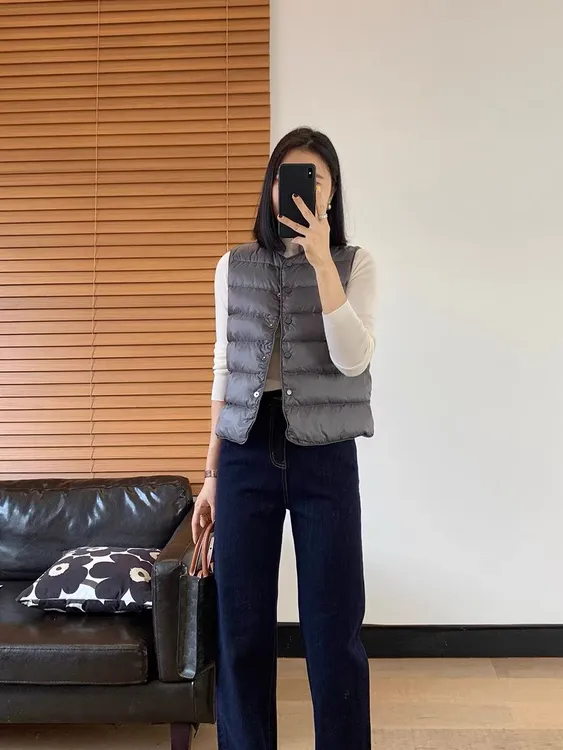 95白鸭绒轻薄羽绒服马甲女2025秋冬时尚保暖无袖内胆女士背心外套