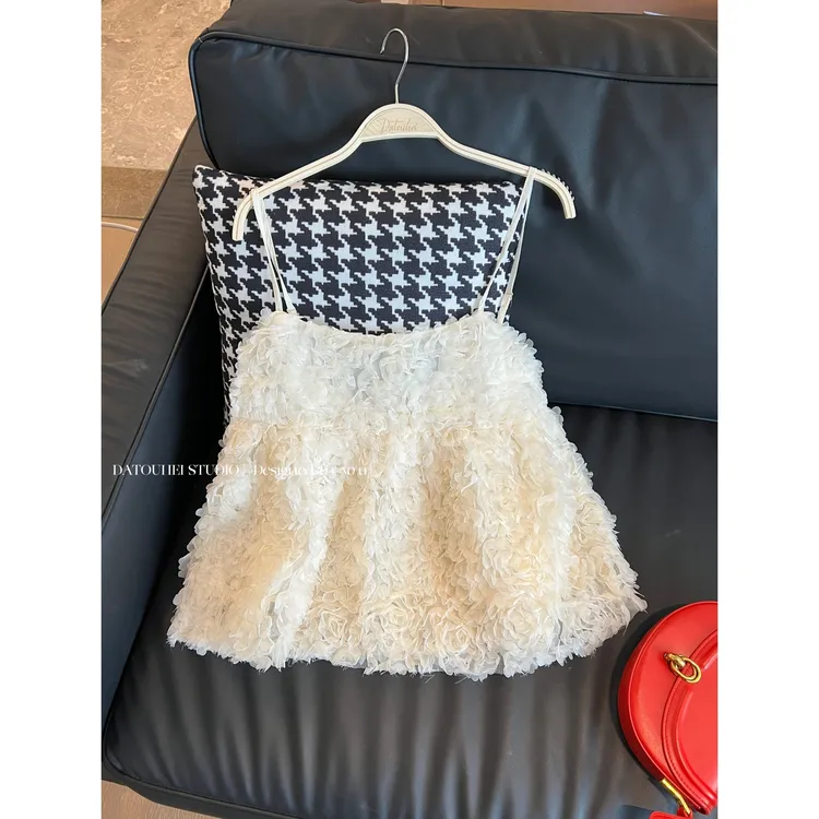 大头黑STUDIO【海棠花开】2025女夏气质立体花朵吊带D225U05153