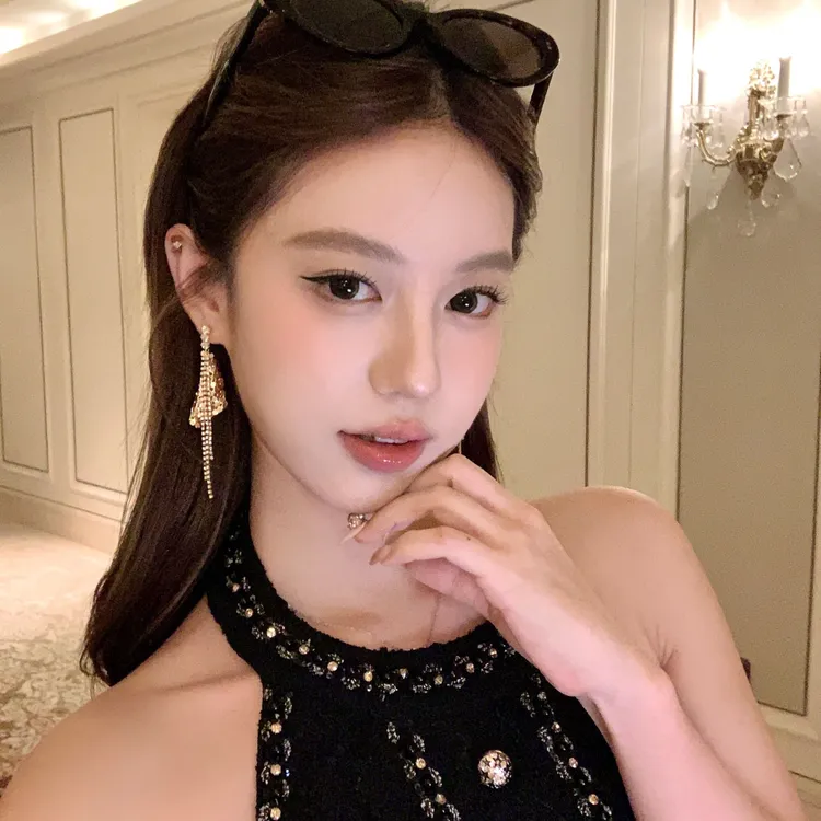 合金耳饰 财阀千金 闪钻金色亮片流苏耳环长款女高级感轻奢耳饰品