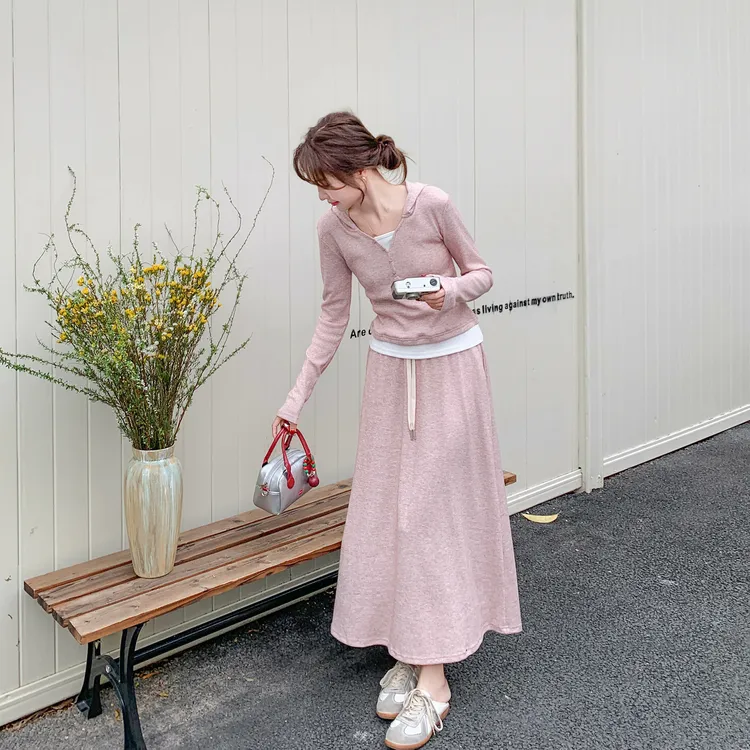 粉色高级松弛感穿搭套装女2025秋季新款撞色连帽外套半身裙两件套