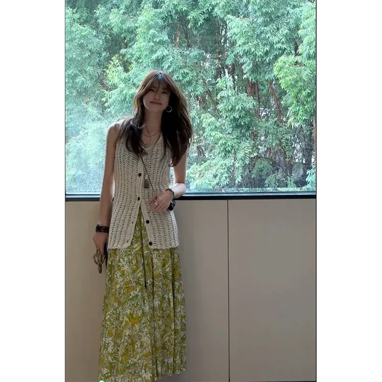 赴约极简千金清冷感贵系衣服无袖针织背心上衣夏季新款高腰半身裙
