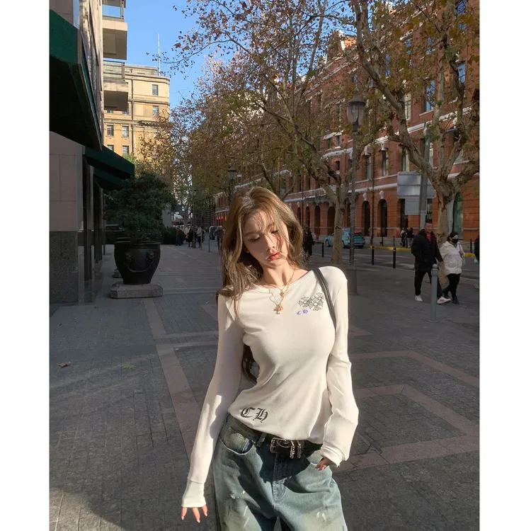 美式复古辣妹修身显瘦t恤女2025年春季新款设计感印花长袖上衣ins