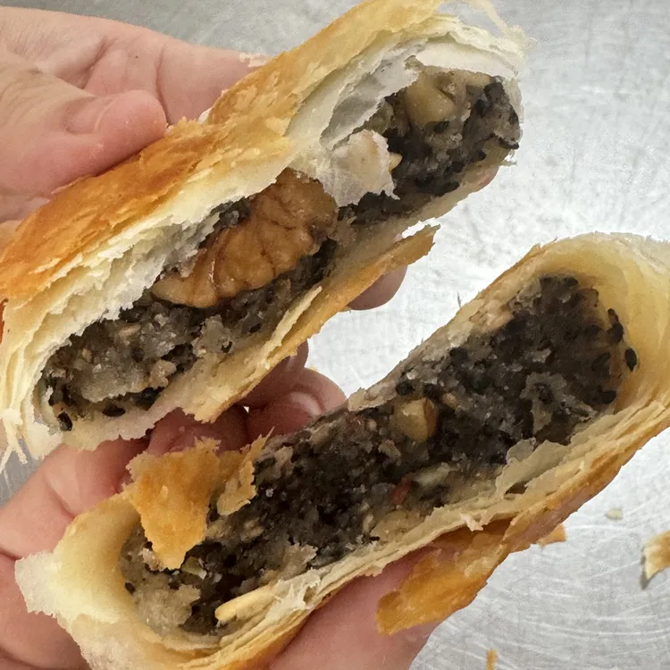 苏式月饼温州特产喜饼月光饼三锦饼老式月饼椒盐麻心酥饼传统糕点