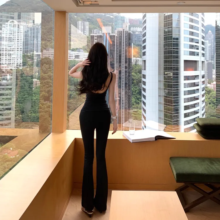 Chill巧儿【修容神裤】微压塑形提臀高弹显瘦喇叭裤休闲裤微喇裤