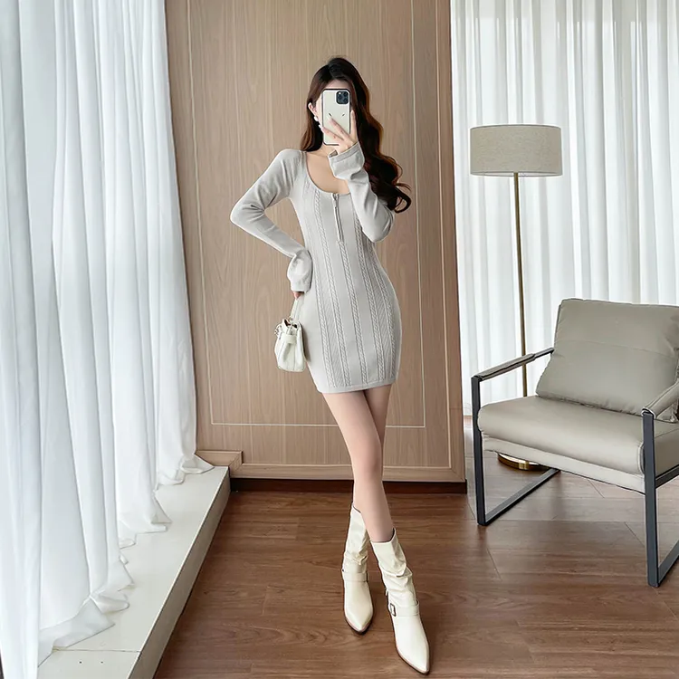 包臀裙女款爆款2025新款秋冬针织打底外穿网红炸街气质减龄连衣裙