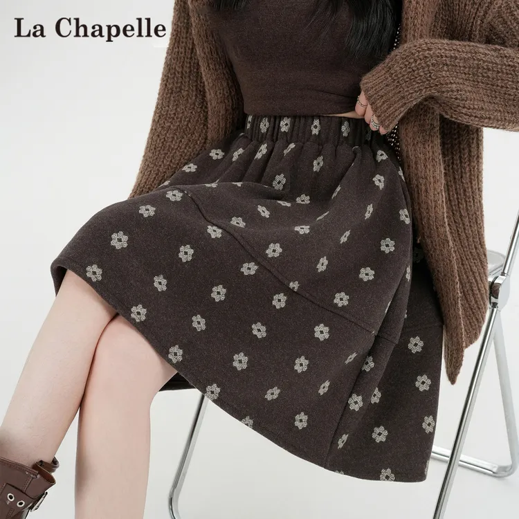 拉夏贝尔棕色印花短裙女秋冬季蓬蓬五分中裙小个子毛呢花苞半身裙