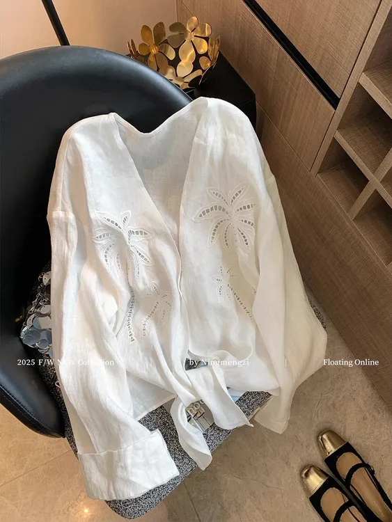 松弛感白色镂空刺绣V领亚麻衬衫女2025夏季新款慵懒文艺百搭上衣