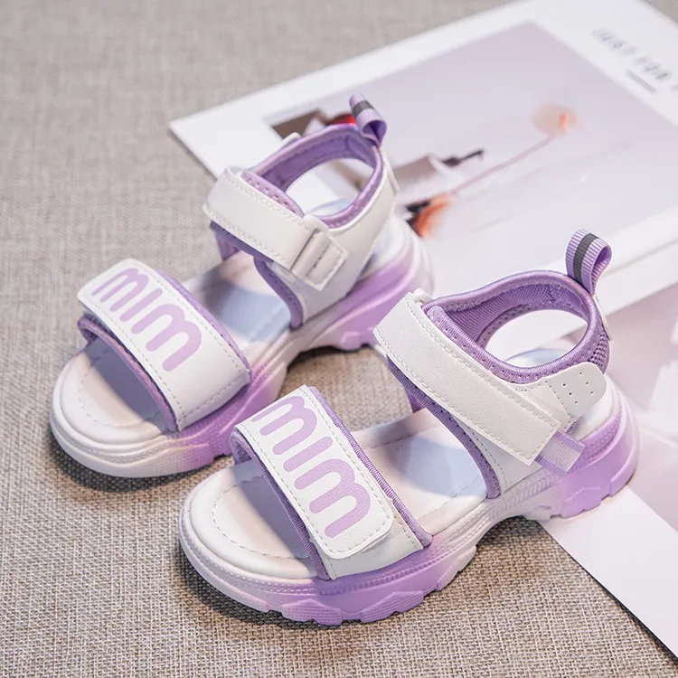 女童凉鞋夏季2025新款时尚韩版运动软底露趾中大童学生沙滩鞋