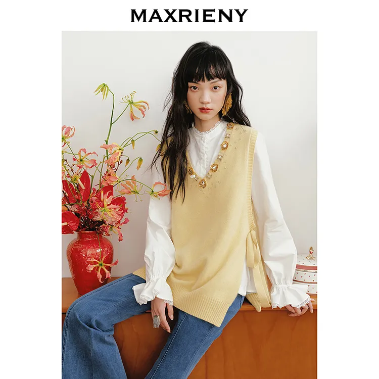 【商场同款-节庆新中式】MAXRIENY文艺甜美感绣片装饰两件套毛衣