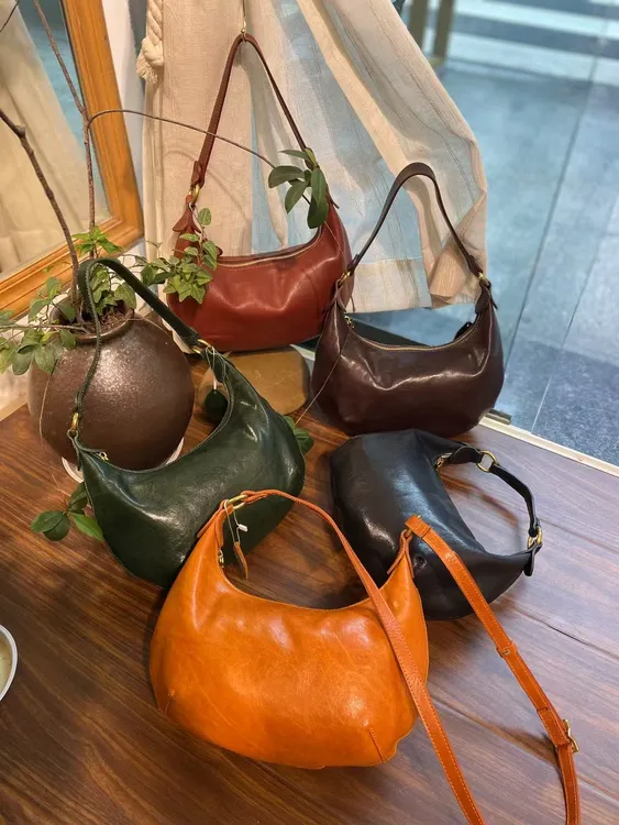 时尚简约休闲真皮腋下包头层牛皮单肩月亮包轻奢复古百搭小众