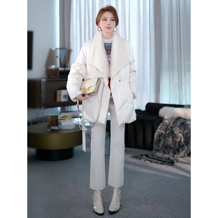 溶溶【巅峰限定】RONG 90白鹅绒西班牙托斯卡纳皮毛领羽绒服YP88508