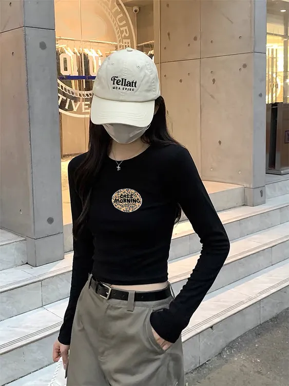 秋冬新款简约修身别致印花豹纹字母打底衫T恤时尚百搭圆领上衣潮