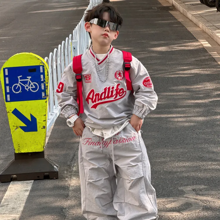 男孩2025春季新款韩版男童美式复古字母工装风套装儿童两件套潮范