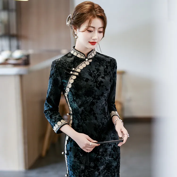 新中式旗袍高端改良秋装2025老上海素雅礼服国风复古日常可穿裙子