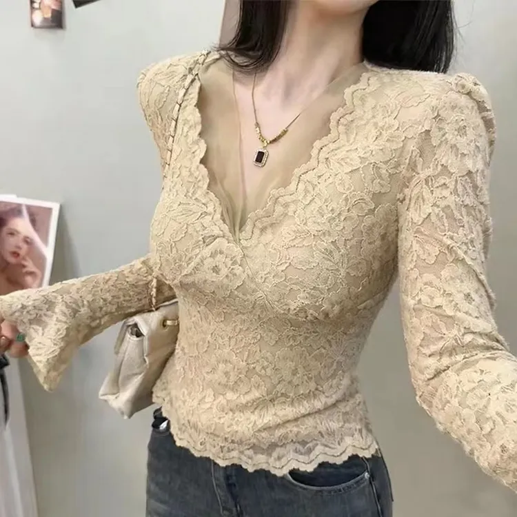 网红推荐秋冬新款性感V领蕾丝加绒加厚打底衫女内搭气质上衣2916