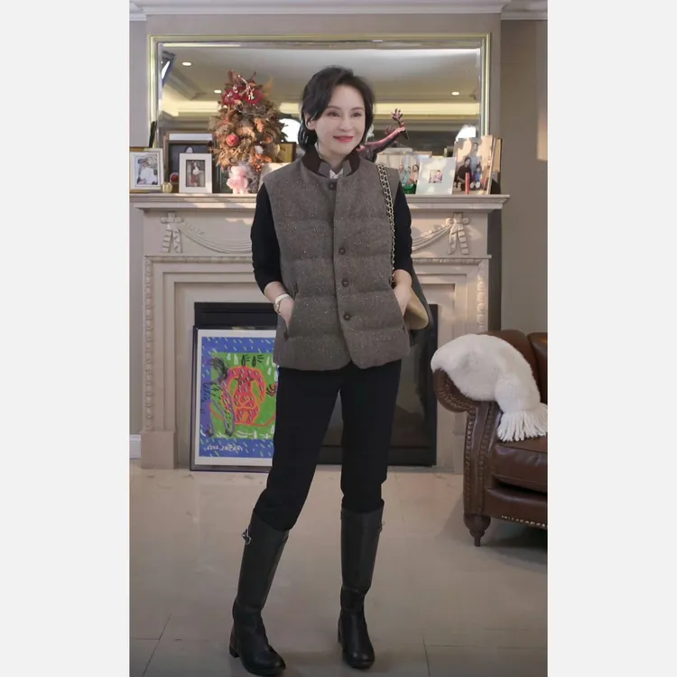 我是摩羯黑标 世界旅行家马甲 90白鹅绒绵羊毛反绒皮珠片秋外套