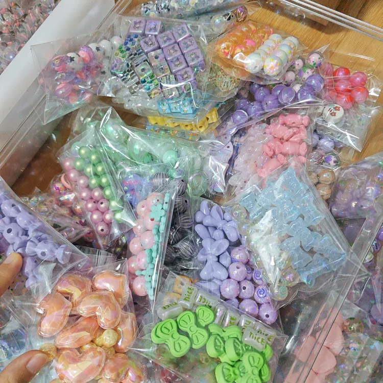 混款手工DIY饰品配件散珠串珠萌珠多色高货ins有孔手绘方块珠子