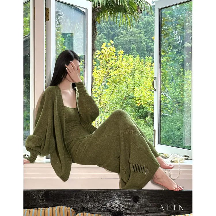 阿琳ALIN【小森花间】慵懒风开衫破洞针织裙羊毛吊带三件套AL5IZZ11