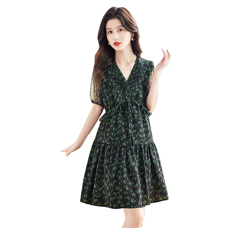 丝柏舍2025春装新款女时尚荷叶边拼接连衣裙V领印花短裙S42B1782L