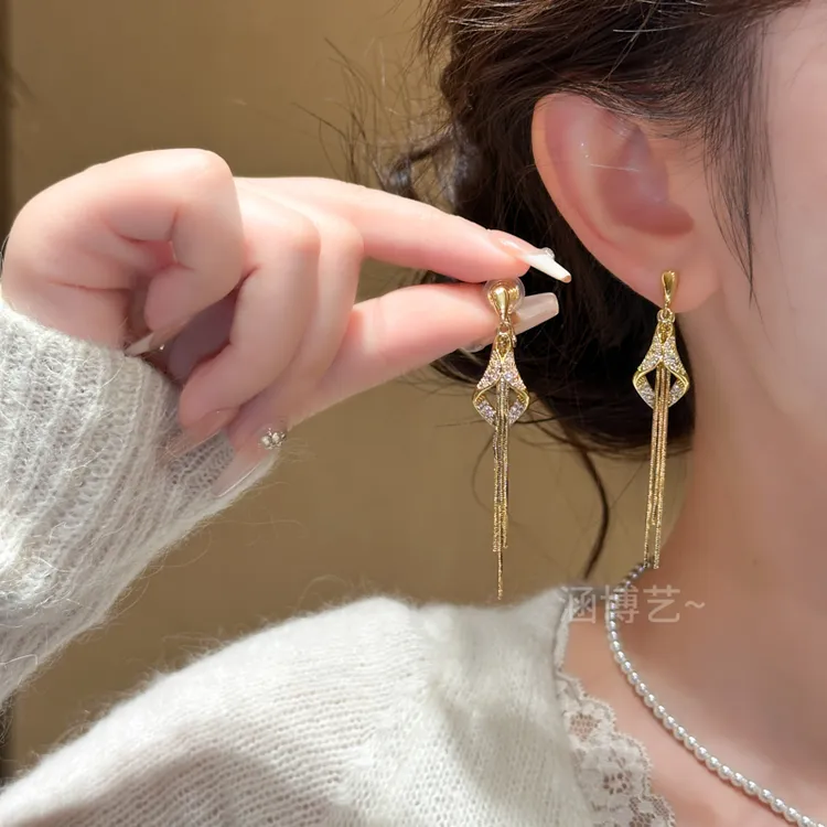 铜合金耳饰 金色流苏气质百搭修饰脸型