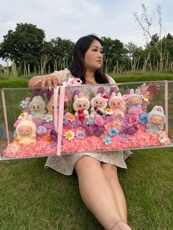 圣诞节情人节hellokitty亚克力生日表白求婚永生花礼盒labubu