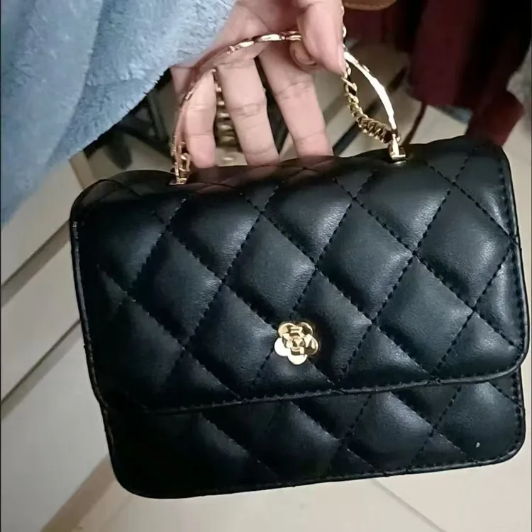胖子斜挎包链条包白色单根方形欧美风格子软面潮流