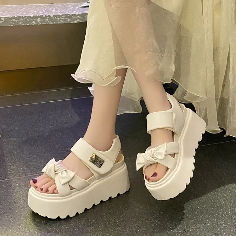 超火厚底不累脚凉鞋女款2025新款夏季外穿绝美配裙子蝴蝶结罗马鞋